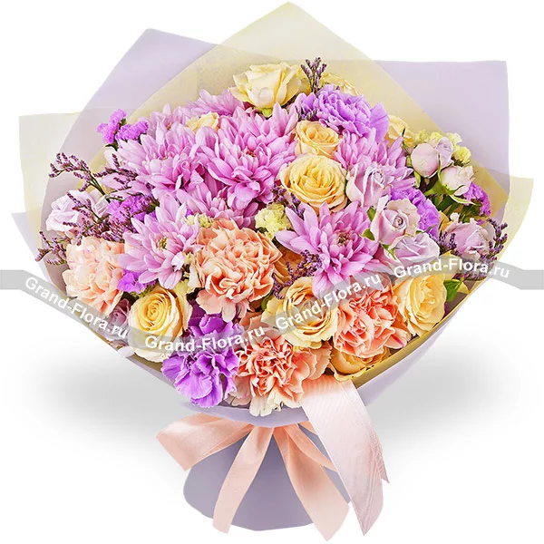 Версаль - букет из лунных гвоздик и хризантем